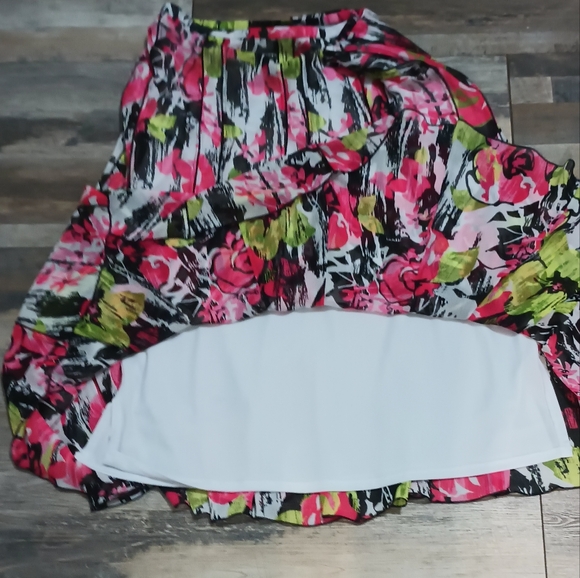 City Girl- Nancy Bolen Skirt Floral With Zipper on The he Side in A- line Size M - Picture 10 of 10